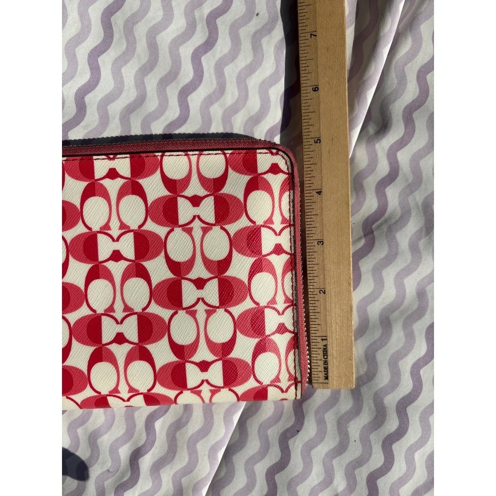 Coach wristlet wallet
